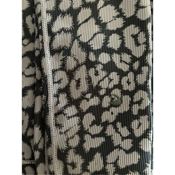 Glyder Sultry Legging Black Lepord Size Small Compressive Sculpt Rib Fabric - Picture 5 of 6